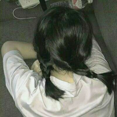 女生专属伤感微信头像合集 24张氛围感拉满