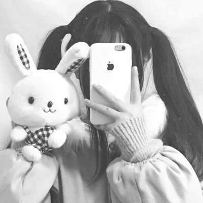 37张霸气挡脸黑色系女生头像 高清氛围感拉满