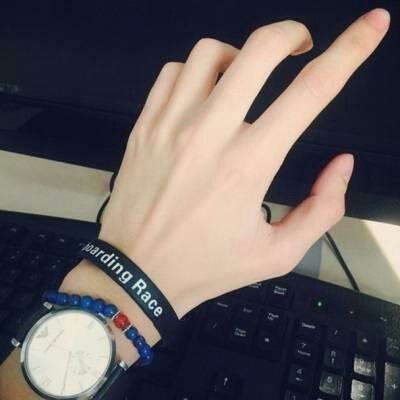 16张清新好看的女生手控QQ头像，画面清晰质感拉满