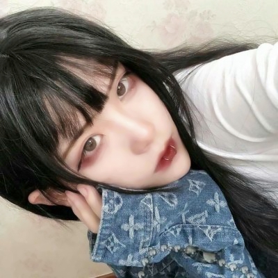 36张高清好看的丧气女生真人头像 唯美又有气质