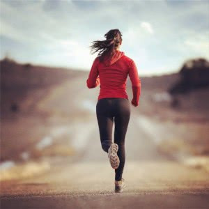 19张高清唯美女生奔跑励志头像 适合当头像用