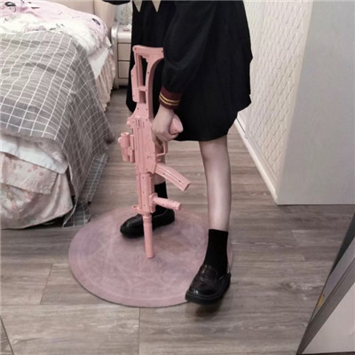 女生拿枪吃鸡头像合集 22张超酷高清游戏头像