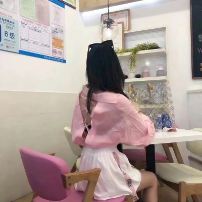 20张高清新潮女生背影头像 适合当微信头像的氛围感图片