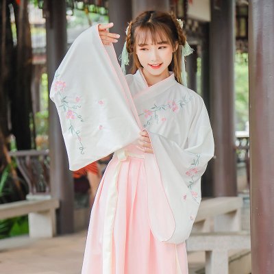 12张高清好看的古风真人女生头像合集