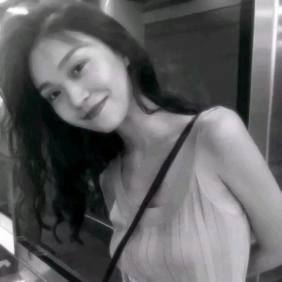 23张高清黑白高冷侧脸女生头像合集