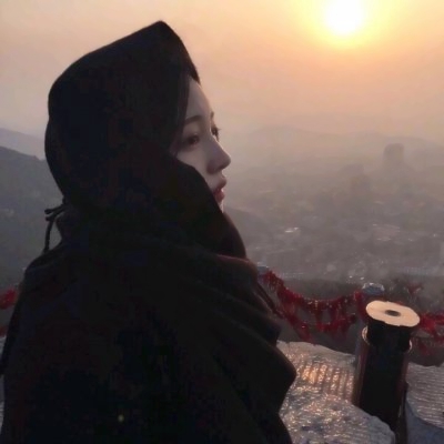 24张高清伤感女生真人头像 当下流行的氛围感头像合集