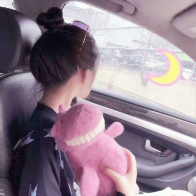 当下超火的高冷女生头像 15张高清潮流款