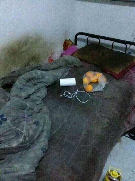 “我太难了”！这套家徒四壁表情包太戳人了