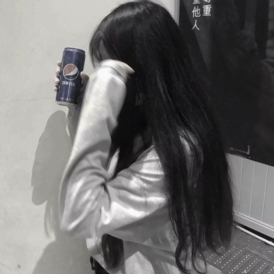 36张高清个性丧女真人头像 适合女生用的氛围感头像合集