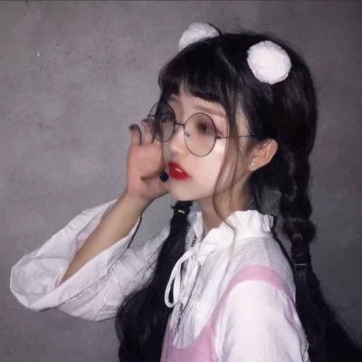 戴眼镜头像女生高清合集 21张唯美氛围感头像直接存