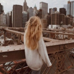 高清好看的欧美女生背影头像 共6张