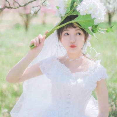 18张高清唯美白色婚纱女生微信头像合集