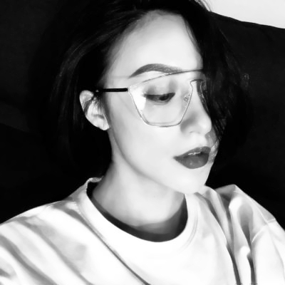 超拽又霸气！22张高清女生黑白头像合集