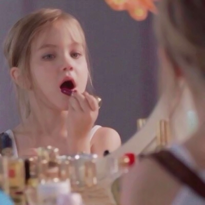 14张高清好看的欧美风女生头像合集