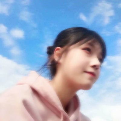 15张简约干净的女生唯美微信头像 高清无水印
