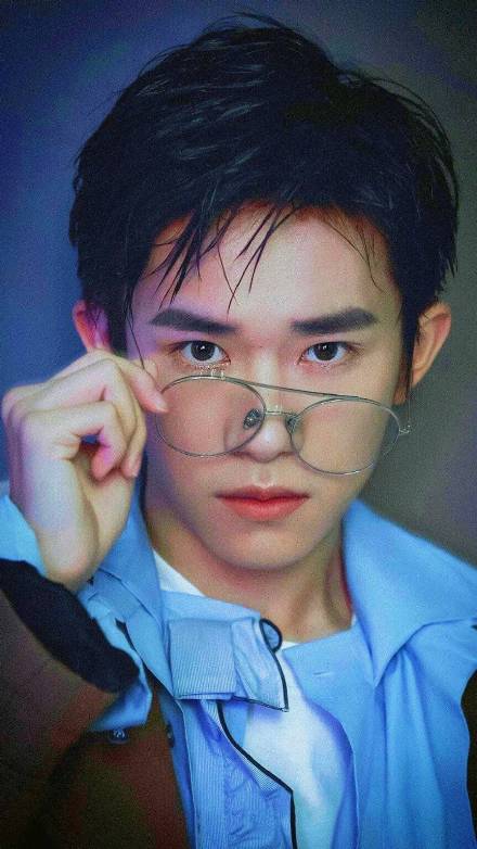 易烊千玺专属手机壁纸合集