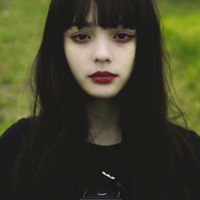 21张高清伤感冷漠风女生QQ头像 好看又有氛围感