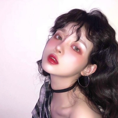 14张高清好看的欧美风女生头像合集