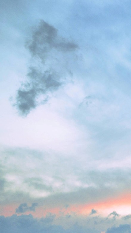 给你整理了一组好看的蓝色壁纸