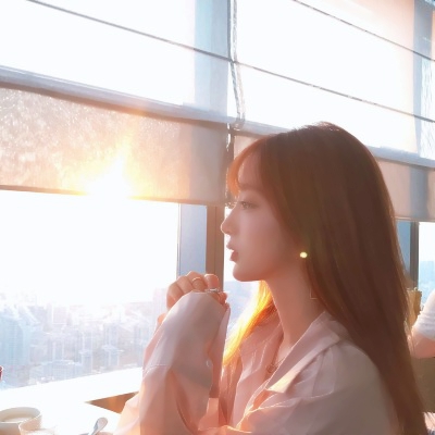 女生唯美高清头像合集 22张好看的美女头像来啦
