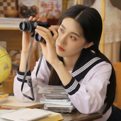 16张氛围感拉满的复古女生头像 高清气质感拉满