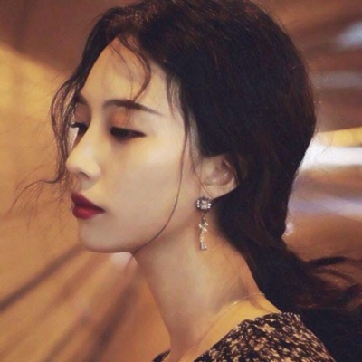 16张氛围感拉满的复古女生头像 高清气质感拉满