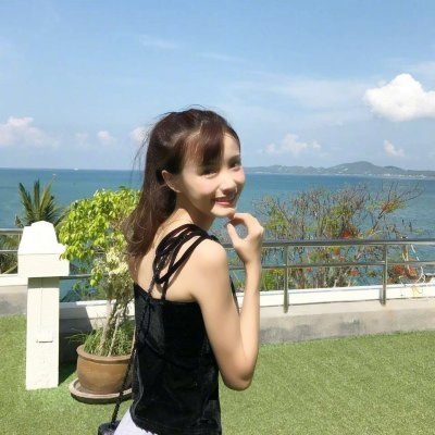 20张高清治愈感拉满的蓝天女生头像 每一张都超适合当头像