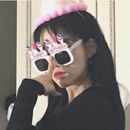 今日份情侣头像整理好了，快和对象换上