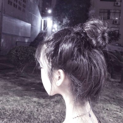 18张超萌双马尾女生背影头像 高清可爱款直接存