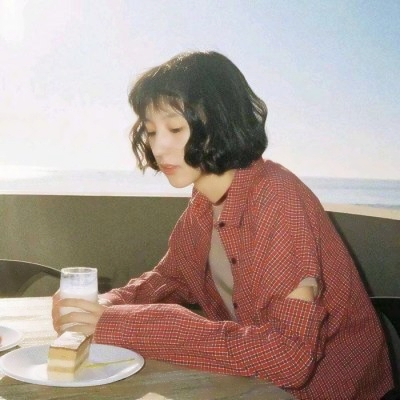 超火的超酷女生头像合集！14张高清又潮流的个性头像