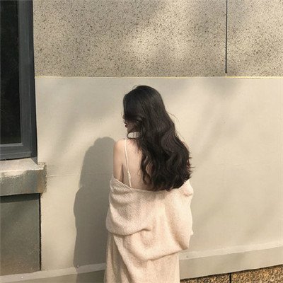 女生长发背影唯美头像合集！12张高清氛围感图直接抱走