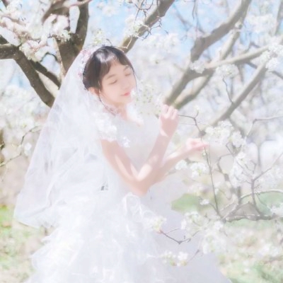 18张高清唯美白色婚纱女生微信头像合集