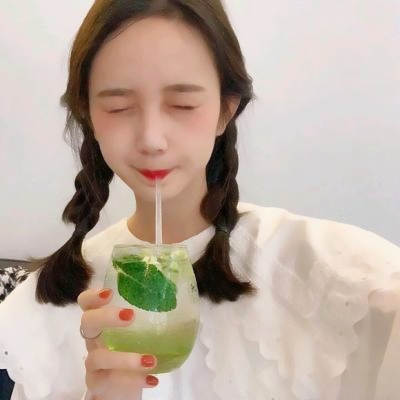 24张高清可爱沙雕女生头像 简约又接地气的女生头像合集