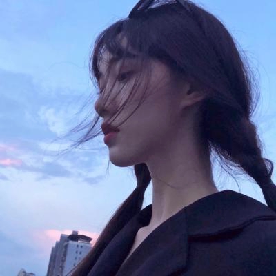 24张高清意境感拉满的抑郁伤感女生头像