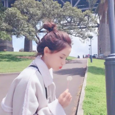 20张高清优雅气质美女头像 适合当微信头像的好看图片