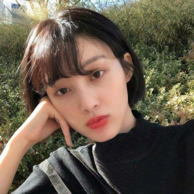 超火的超酷女生头像合集！14张高清又潮流的个性头像