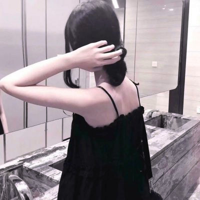 29张高清霸气真人社会女生背影头像合集