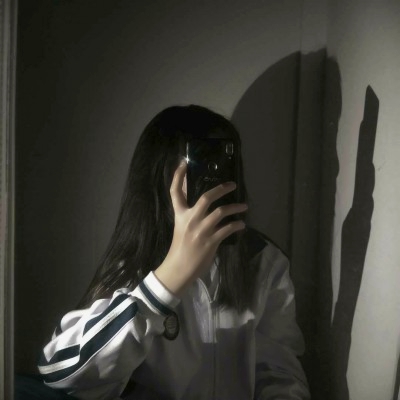 36张高清个性丧女真人头像 适合女生用的氛围感头像合集