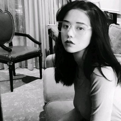 36张高清伤感黑白女生QQ头像 氛围感拉满