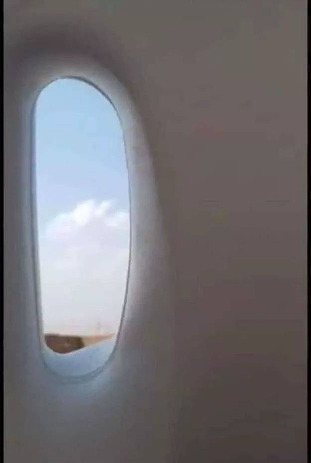 假期假装出国坐飞机？这套表情包帮你过足旅行瘾