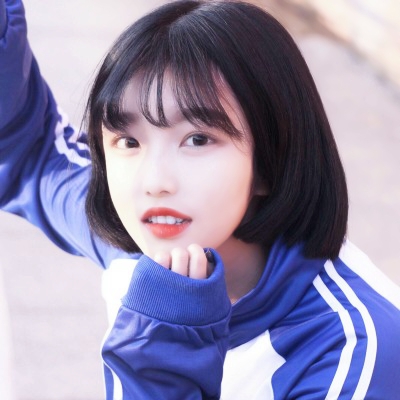 21张高清真人小清新女生QQ头像 直接用就好看