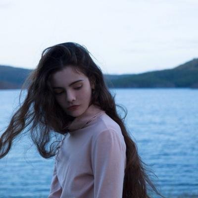 微信欧美女生头像合集！26张适配微信的外国美女头像精选