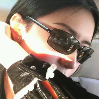 痞气拉满的真人超酷女生头像 高清无水印共15张