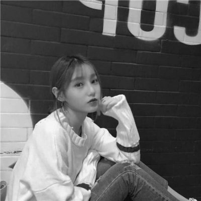 微信黑白伤感女生头像来啦，22张高清图可直接下载