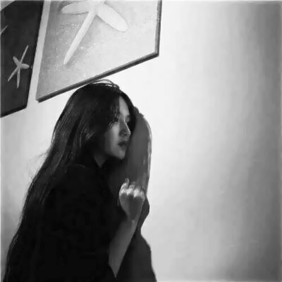 霸气超丧又酷！36张高清真人女生头像合集