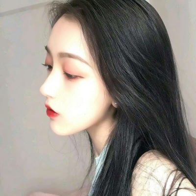 24张高清伤感女生真人头像 当下流行的氛围感头像合集