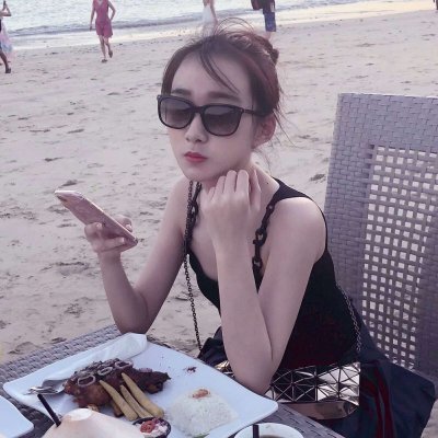 微信时尚女人头像，20张高清性感又有气质的精选图来了