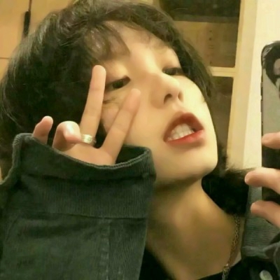 30张高清时尚个性女生头像 氛围感拉满的魅力女头合集