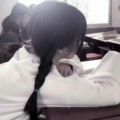 女生专属伤感微信头像合集 24张氛围感拉满