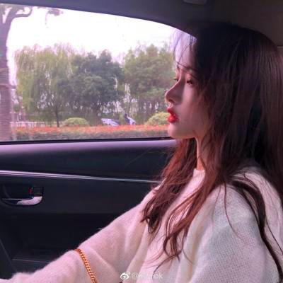 21张高清伤感冷漠风女生QQ头像 好看又有氛围感